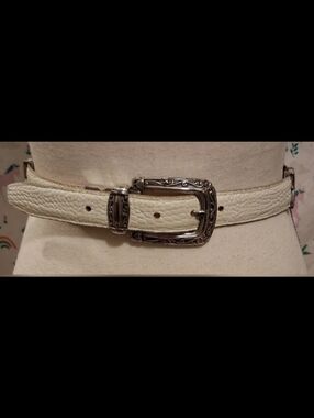 EUC Vintage 1991 Brighton White Leather & Silver Concho Stitch Boho Belt SZ M